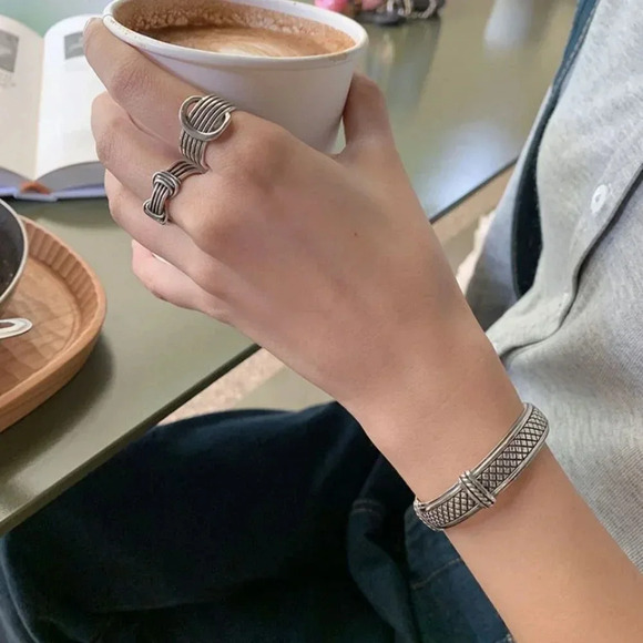 Minimalist 925 Sterling Silver Buckle Belt Ring Silver Vintage Geometric Ring - Picture 4 of 5